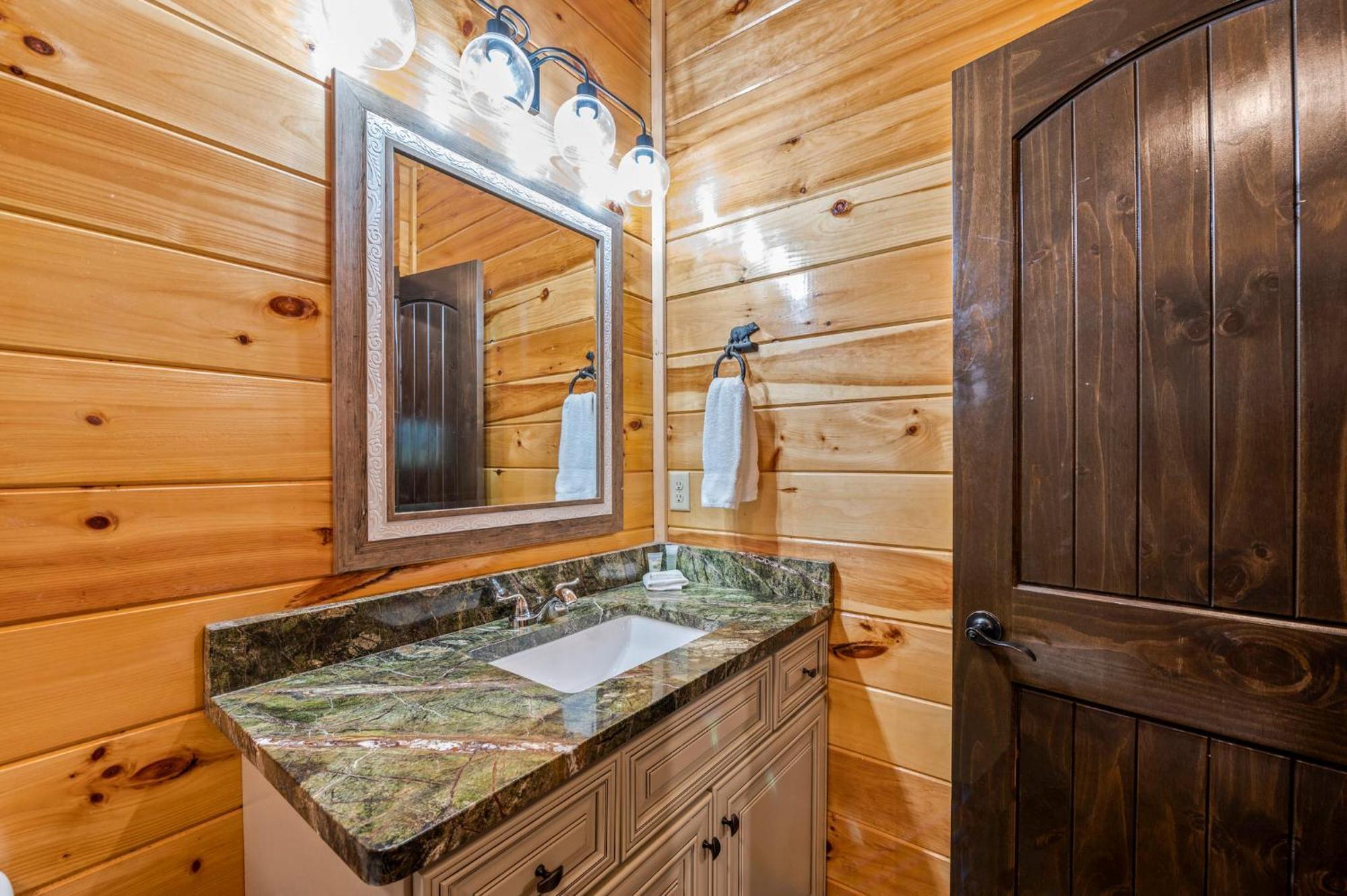 The Mighty Crabapple Manor By Stony Brook Cabins Gatlinburg Esterno foto