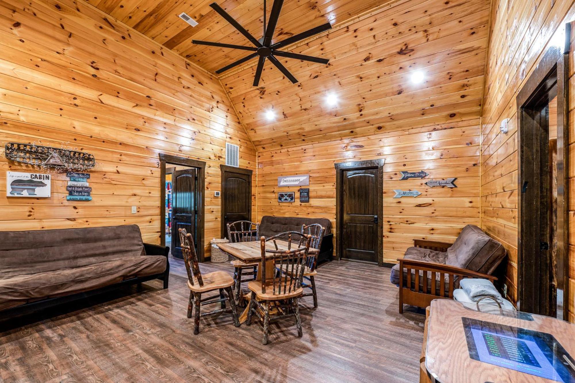 The Mighty Crabapple Manor By Stony Brook Cabins Gatlinburg Esterno foto