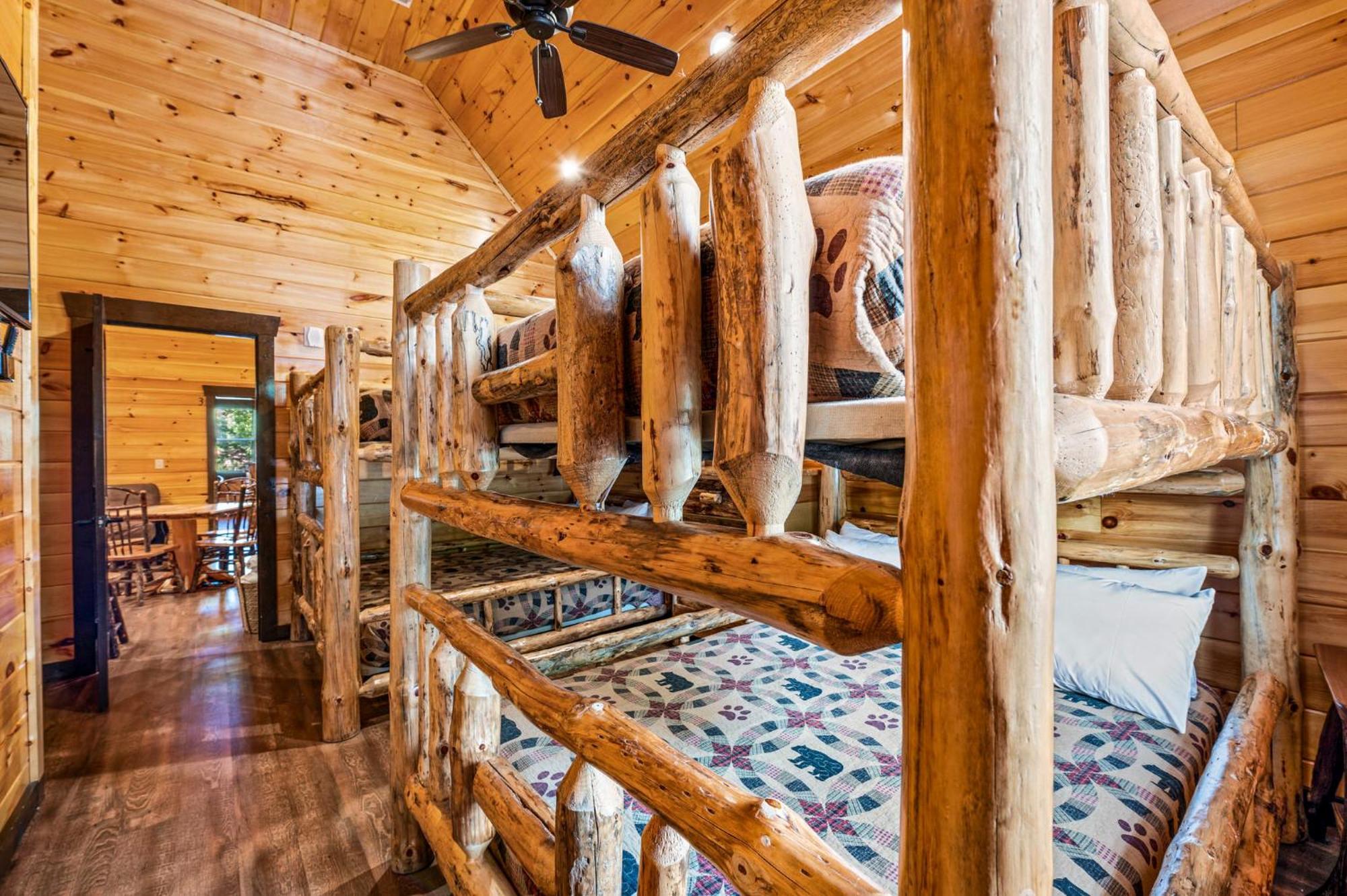 The Mighty Crabapple Manor By Stony Brook Cabins Gatlinburg Esterno foto