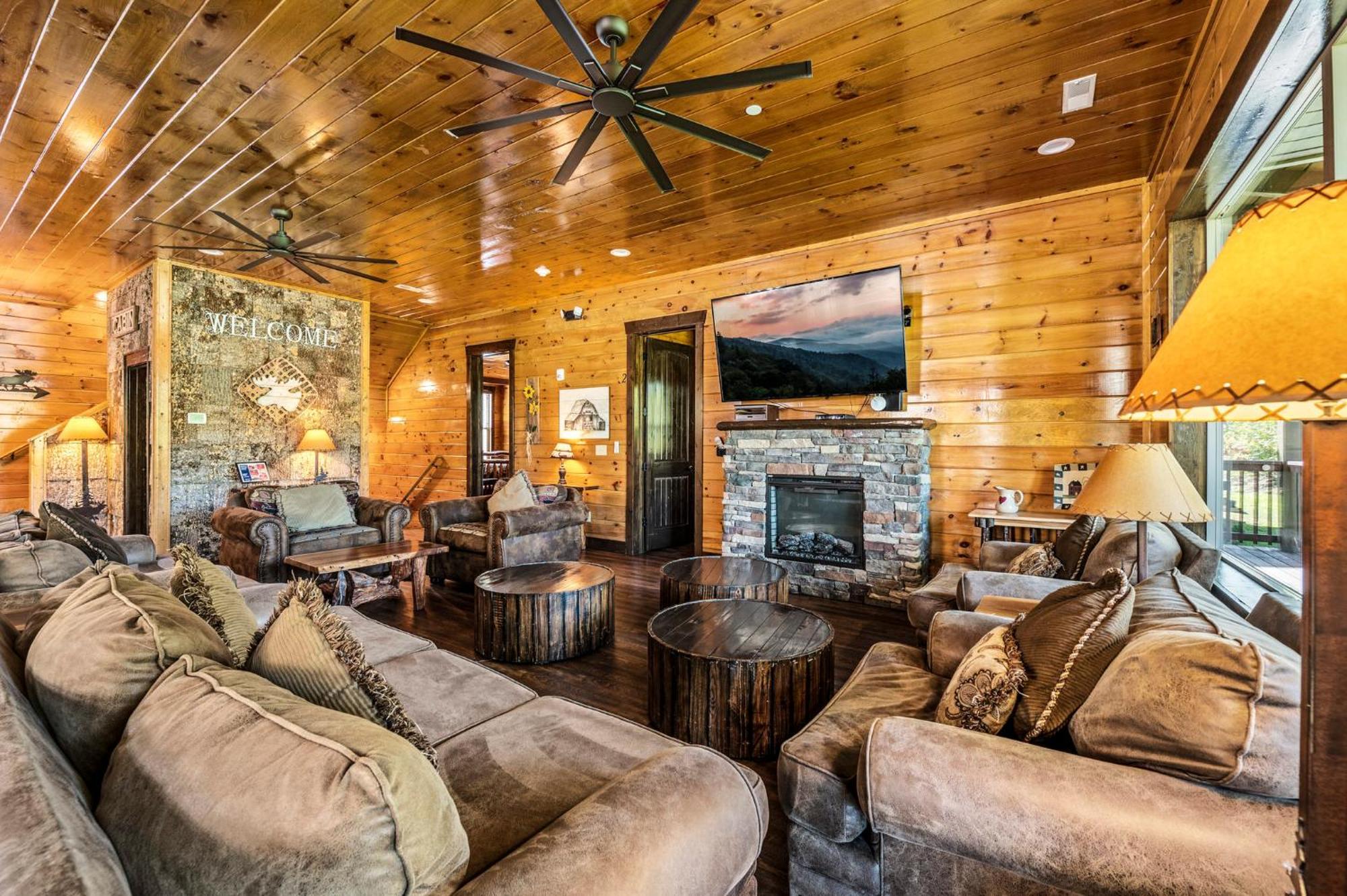 The Mighty Crabapple Manor By Stony Brook Cabins Gatlinburg Esterno foto